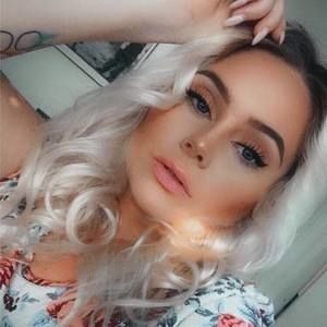 Meet your Posher, Cecilia